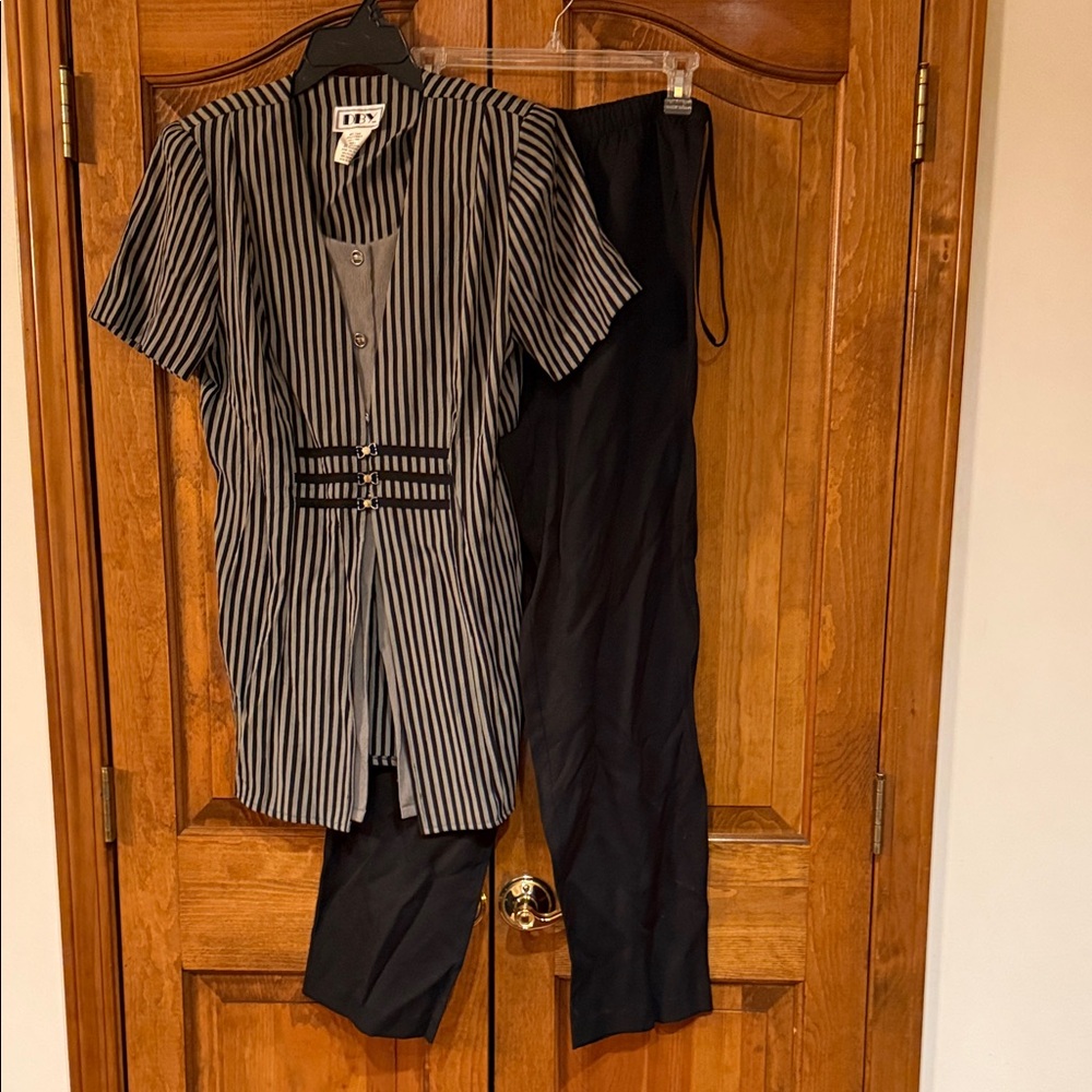 LEI Women's Black and Gray Striped Pantsuit
